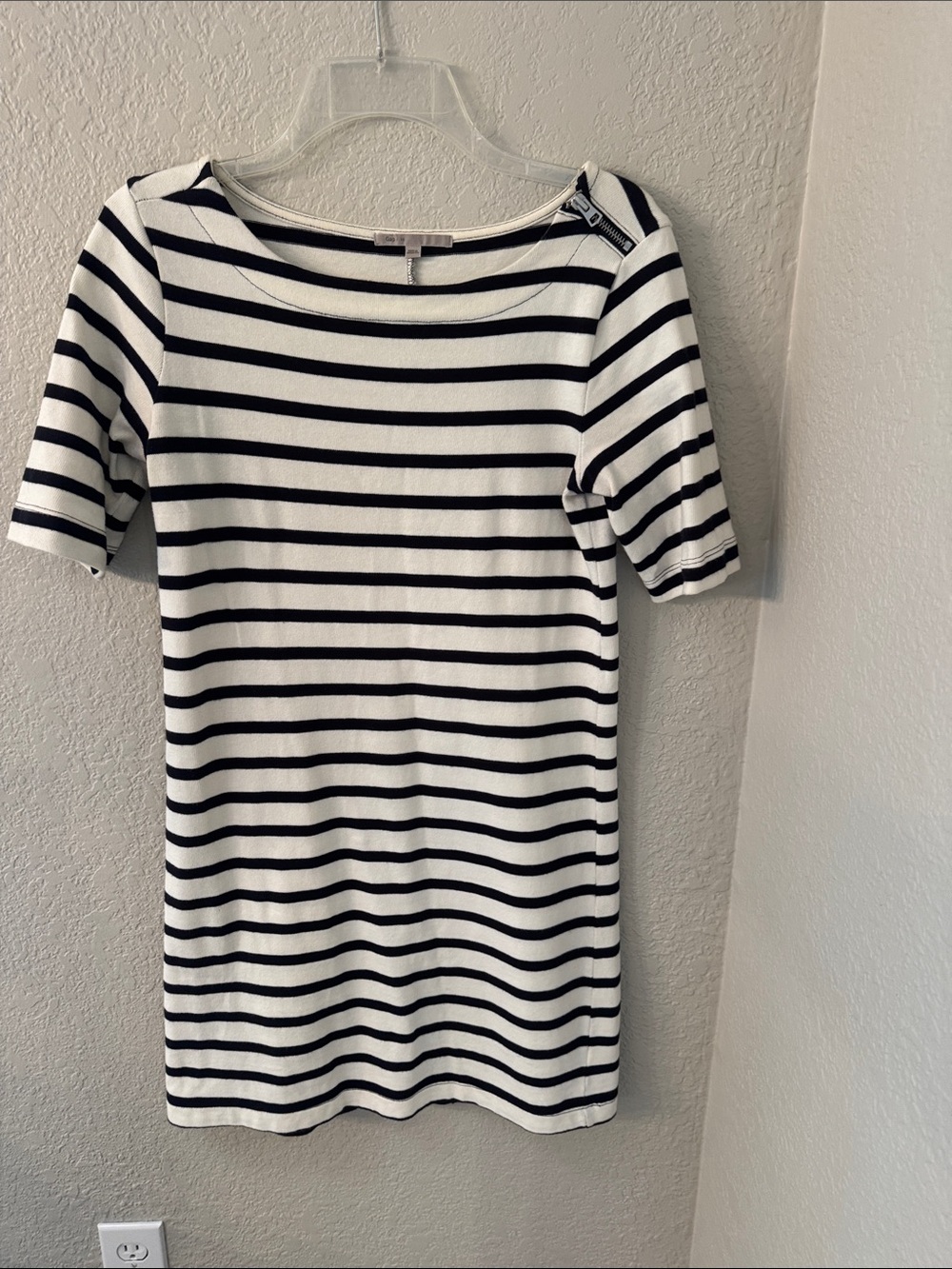 GAP Black and White Striped Short-Sleeve Shift Dress